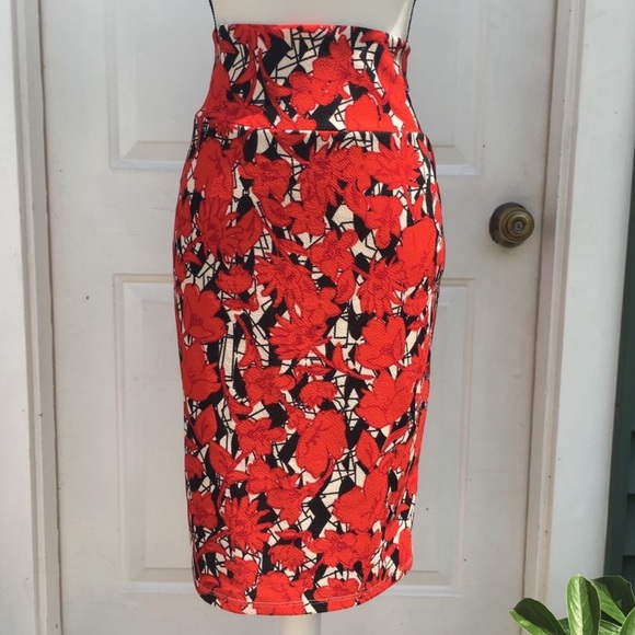LuLaRoe Dresses & Skirts - LuLaRoe Red and Black Floral Pencil Skirt L (12-16)